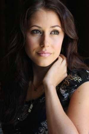 Amanda Crew Amanda Crew