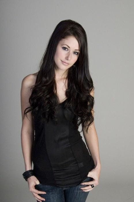 Amanda Crew