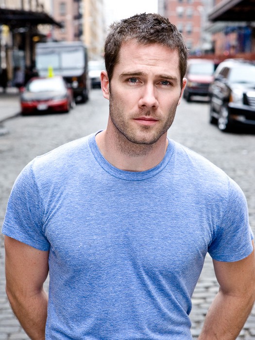 Luke MacFarlane