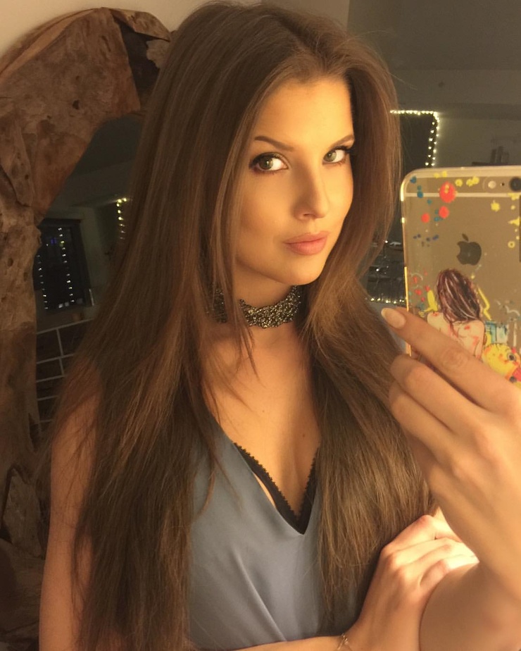 Amanda Cerny