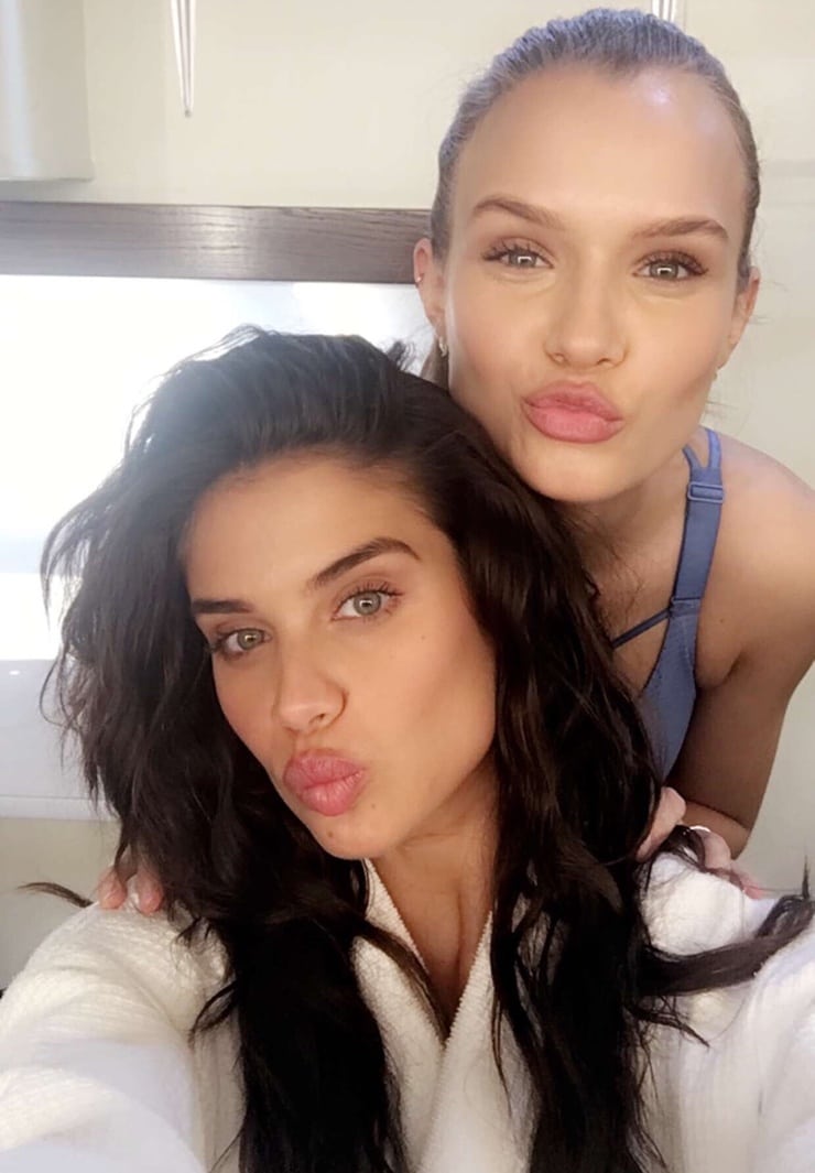 Sara Sampaio Sara Sampaio