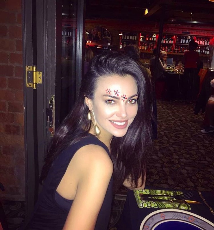 Tuvana Türkay Tuvana Türkay
