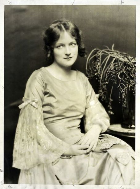 Peggy Wood