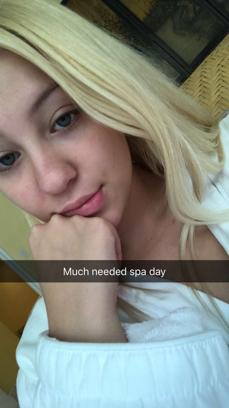 Ava Sambora