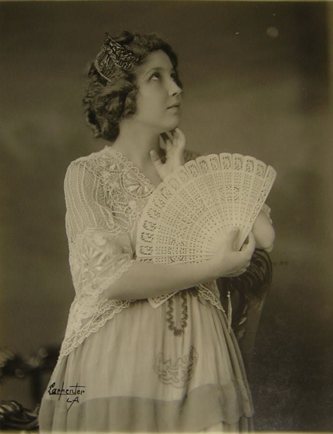 Bessie Love