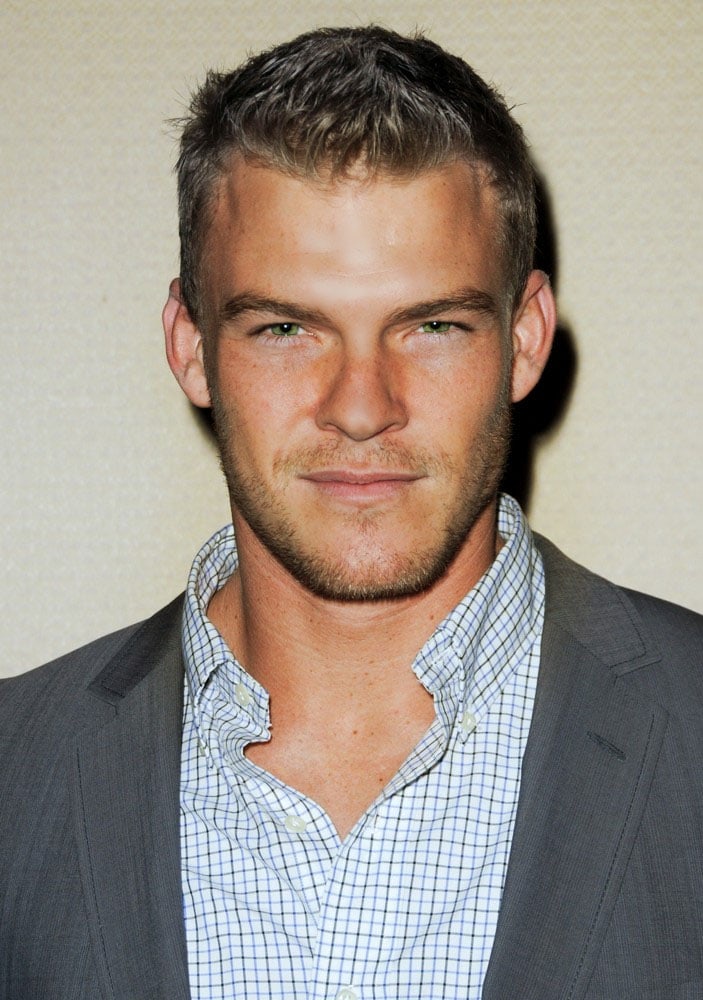 Alan Ritchson picture