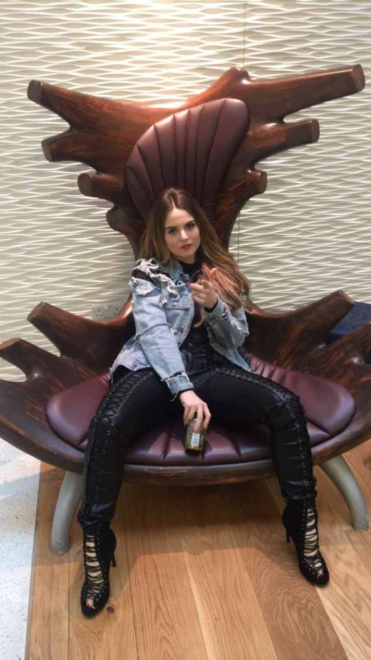 Joanna 'JoJo' Levesque