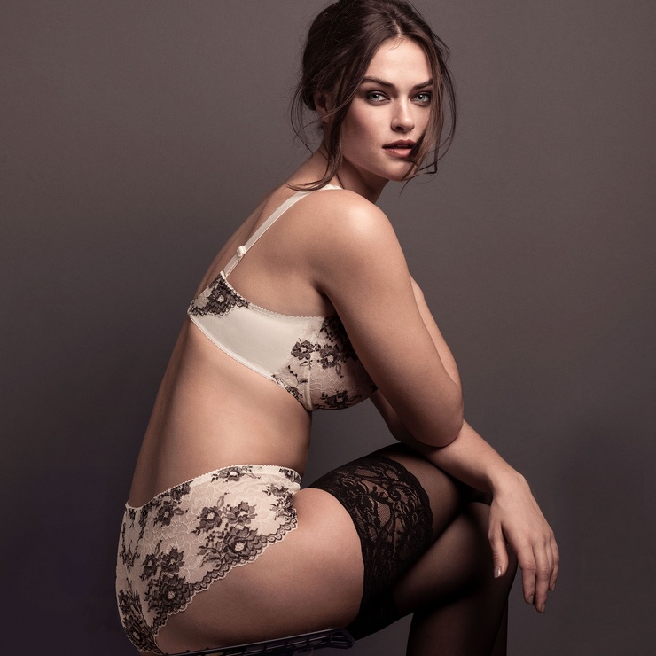 Myla DalBesio Myla DalBesio