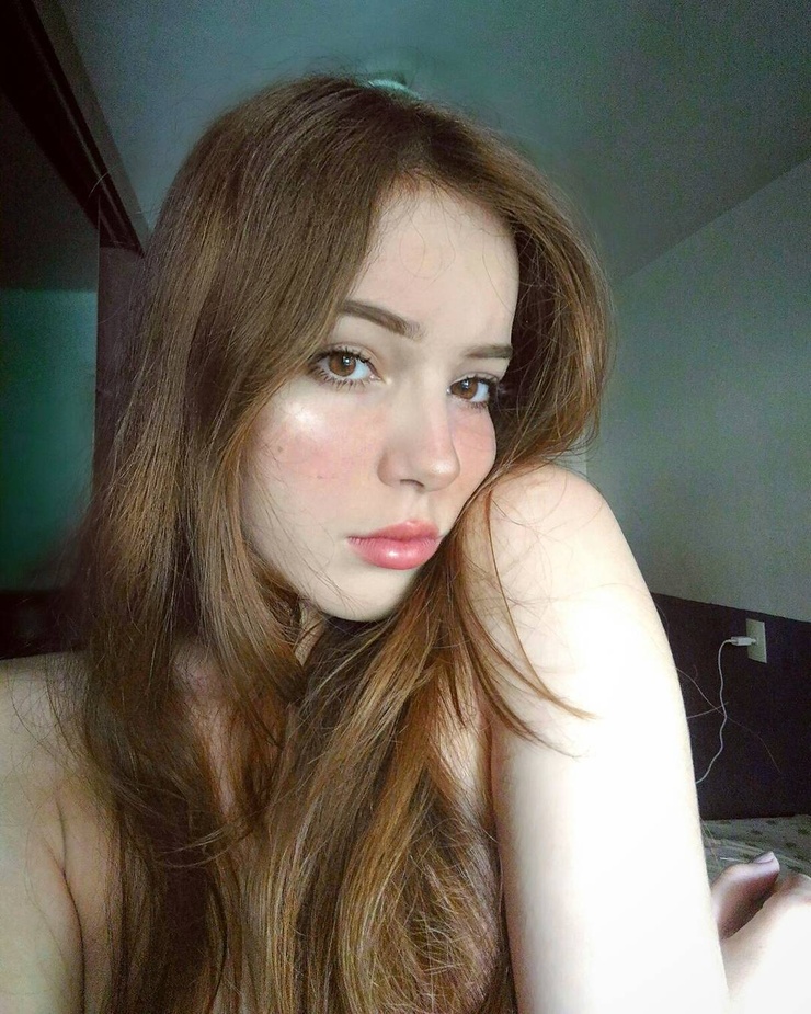 Jhulia Pimentel Jhulia Pimentel