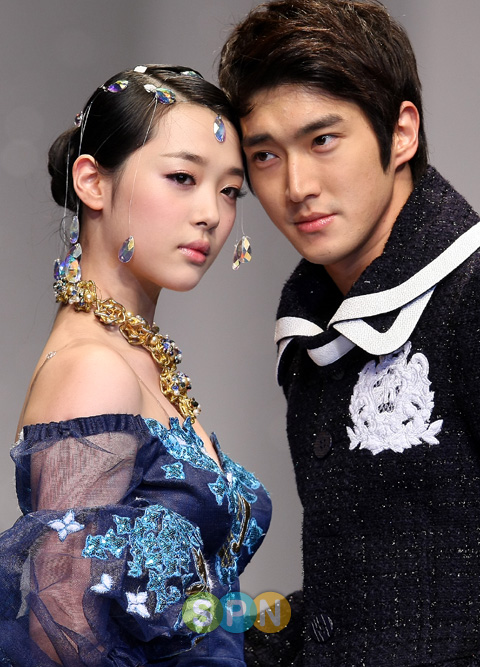 Si Won Choi