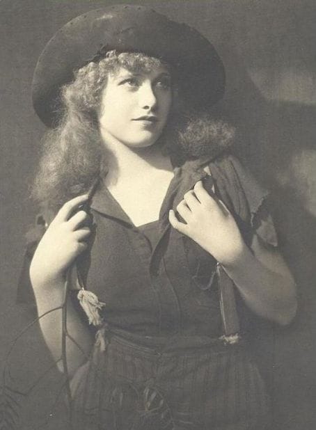 Picture of Esther Ralston