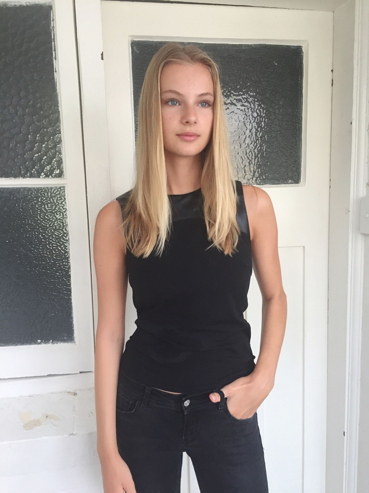 Chloe Vialaret Chloe Vialaret