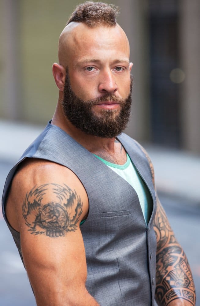 Aaron Saxton