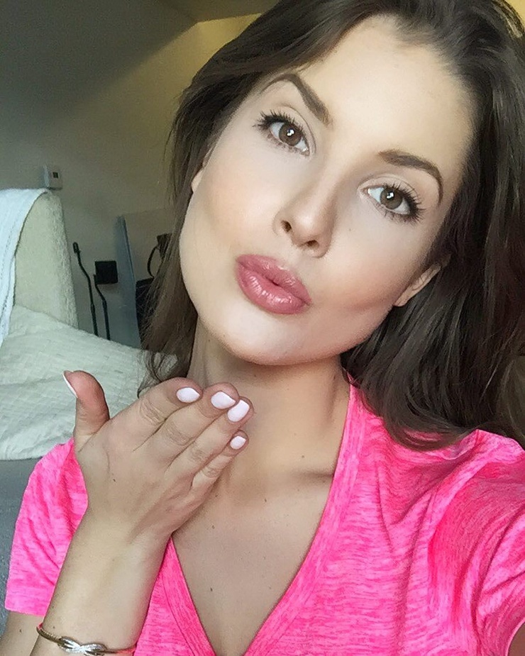 Amanda Cerny Amanda Cerny
