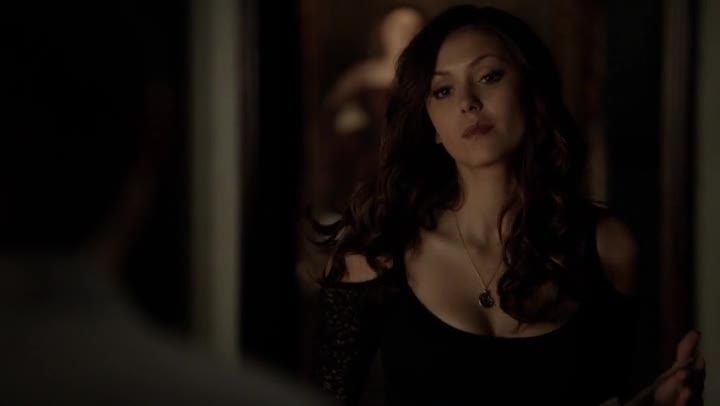 Nina Dobrev