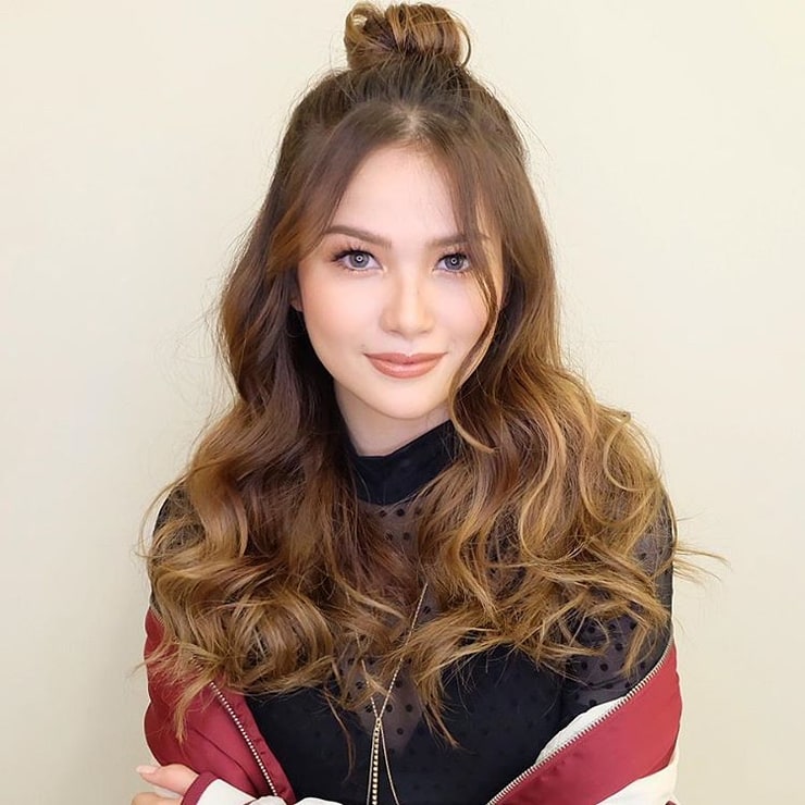 Elisse Joson Elisse Joson