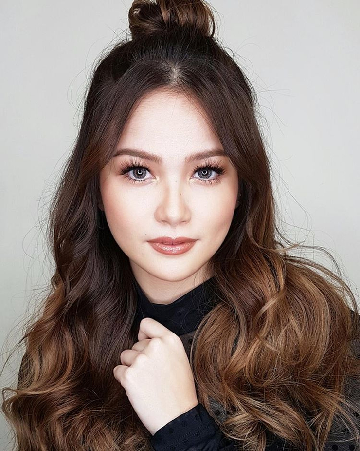 Elisse Joson Elisse Joson