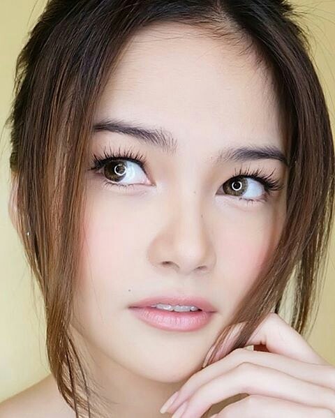 Elisse Joson Elisse Joson