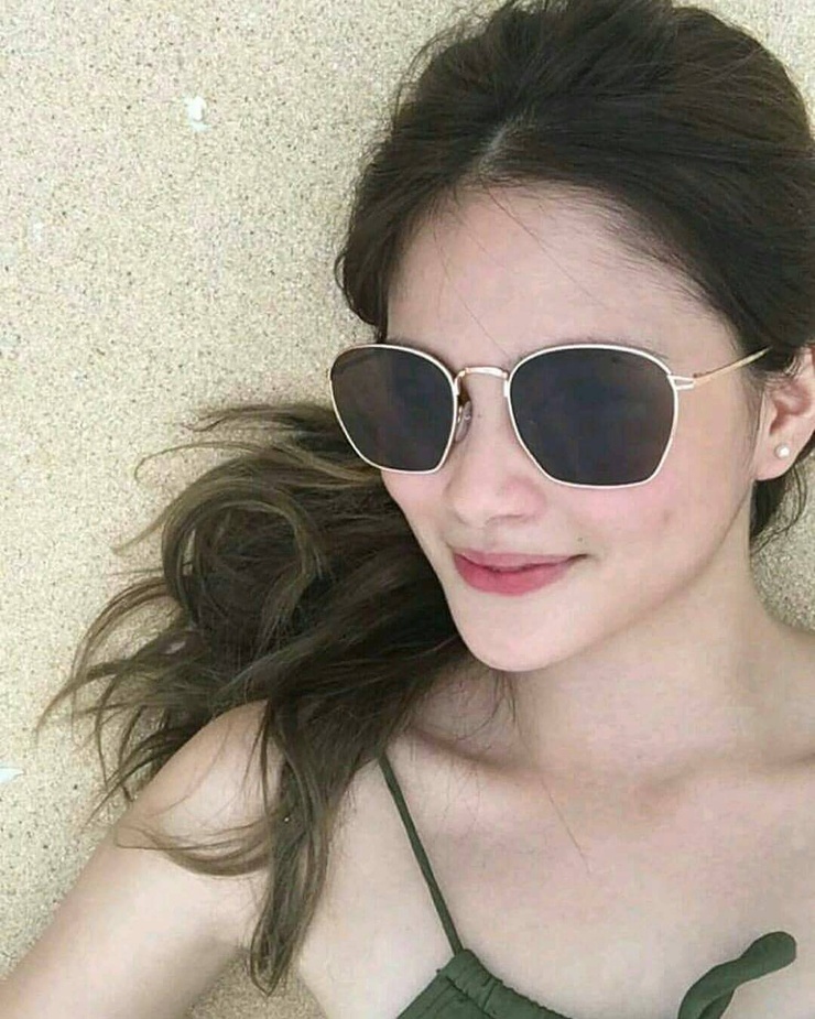 Elisse Joson Elisse Joson