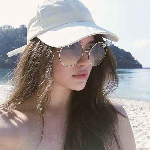 Elisse Joson Elisse Joson