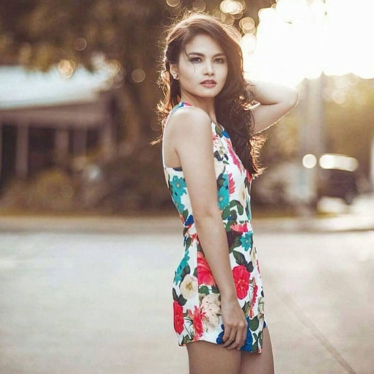 Elisse Joson Elisse Joson