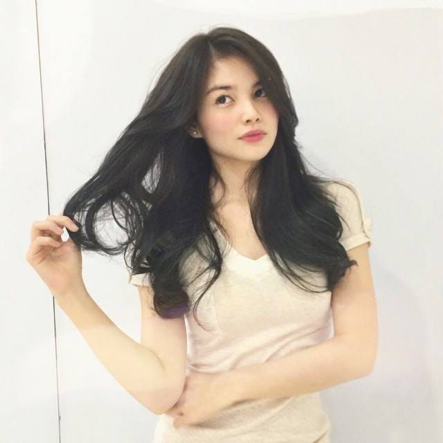Elisse Joson Elisse Joson