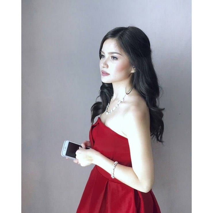 Elisse Joson Elisse Joson