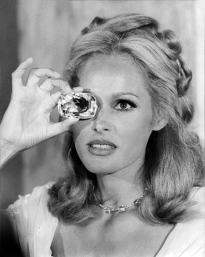 Ursula Andress