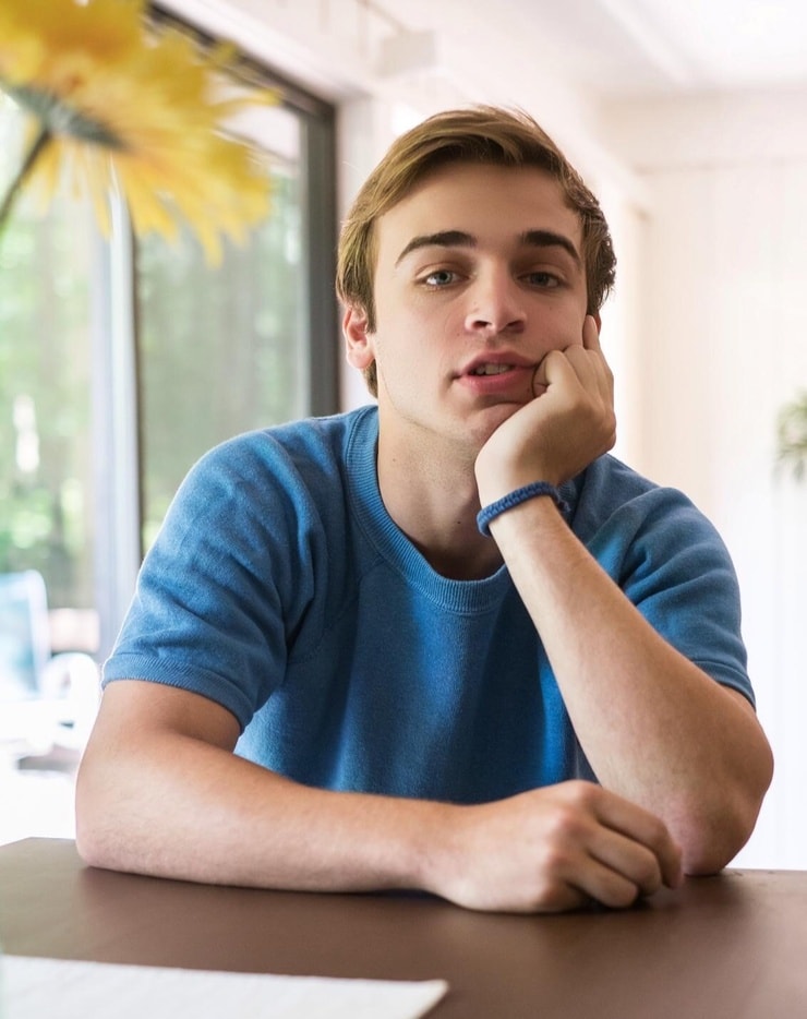 Sean Grandillo.