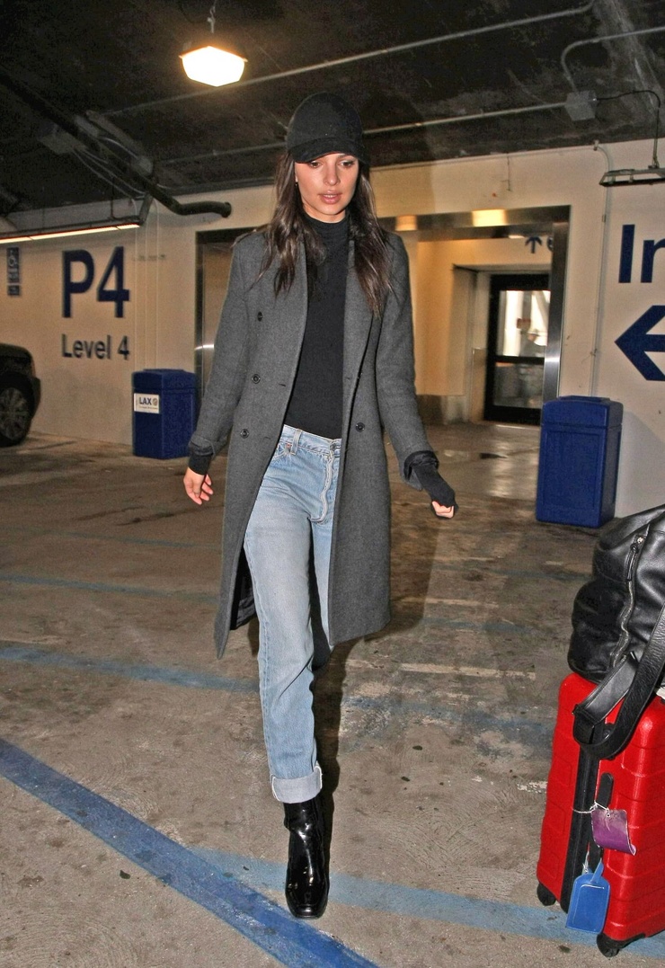 Emily Ratajkowski