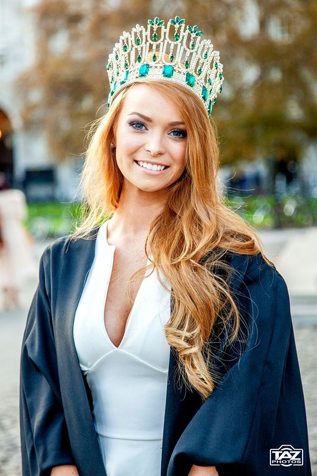 Aoife Walsh Aoife Walsh