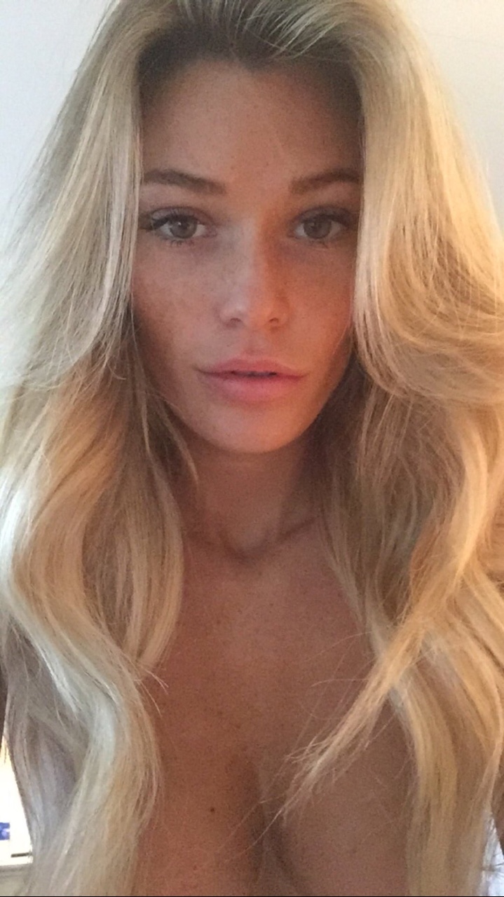 Samantha Hoopes Samantha Hoopes