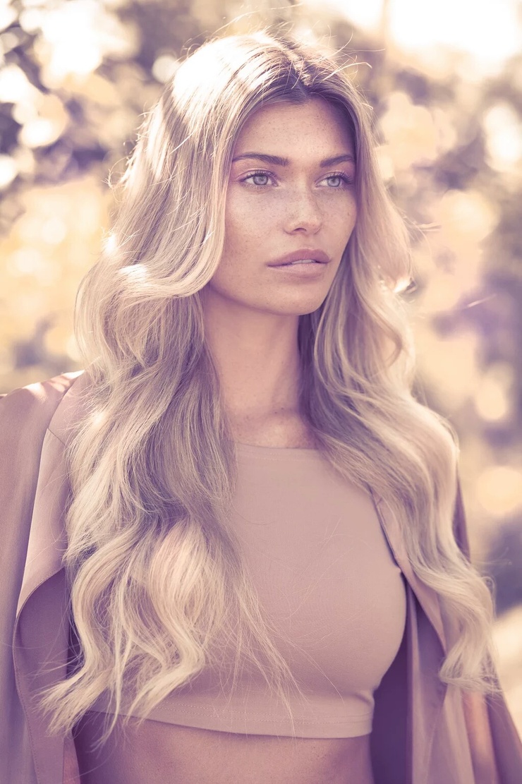Samantha Hoopes Samantha Hoopes