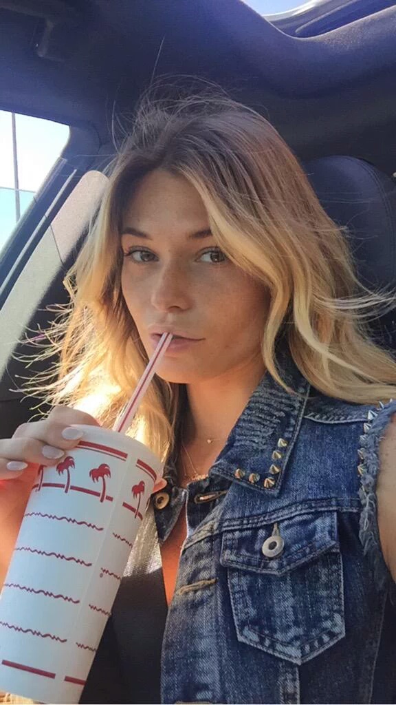 Samantha Hoopes Samantha Hoopes