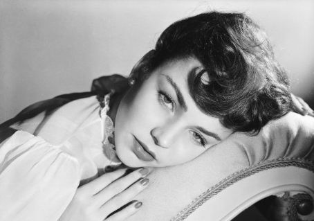 Jennifer Jones Jennifer Jones