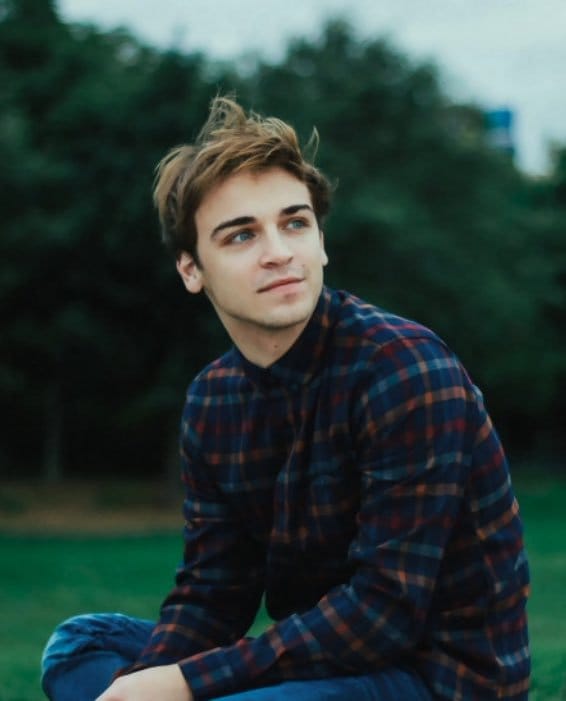 Sean Grandillo