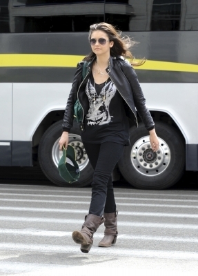 Nina Dobrev