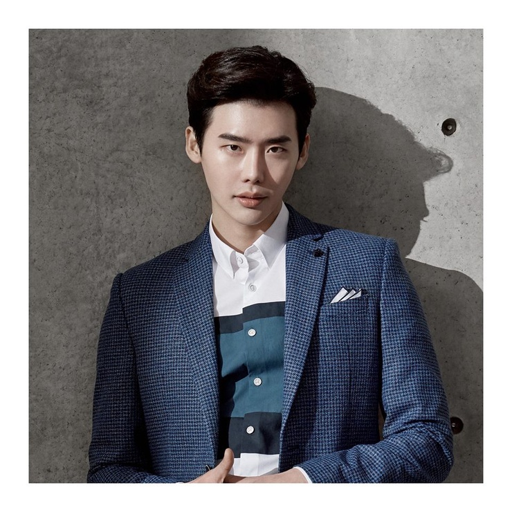 Jong Suk Lee