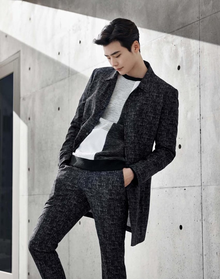 Jong Suk Lee