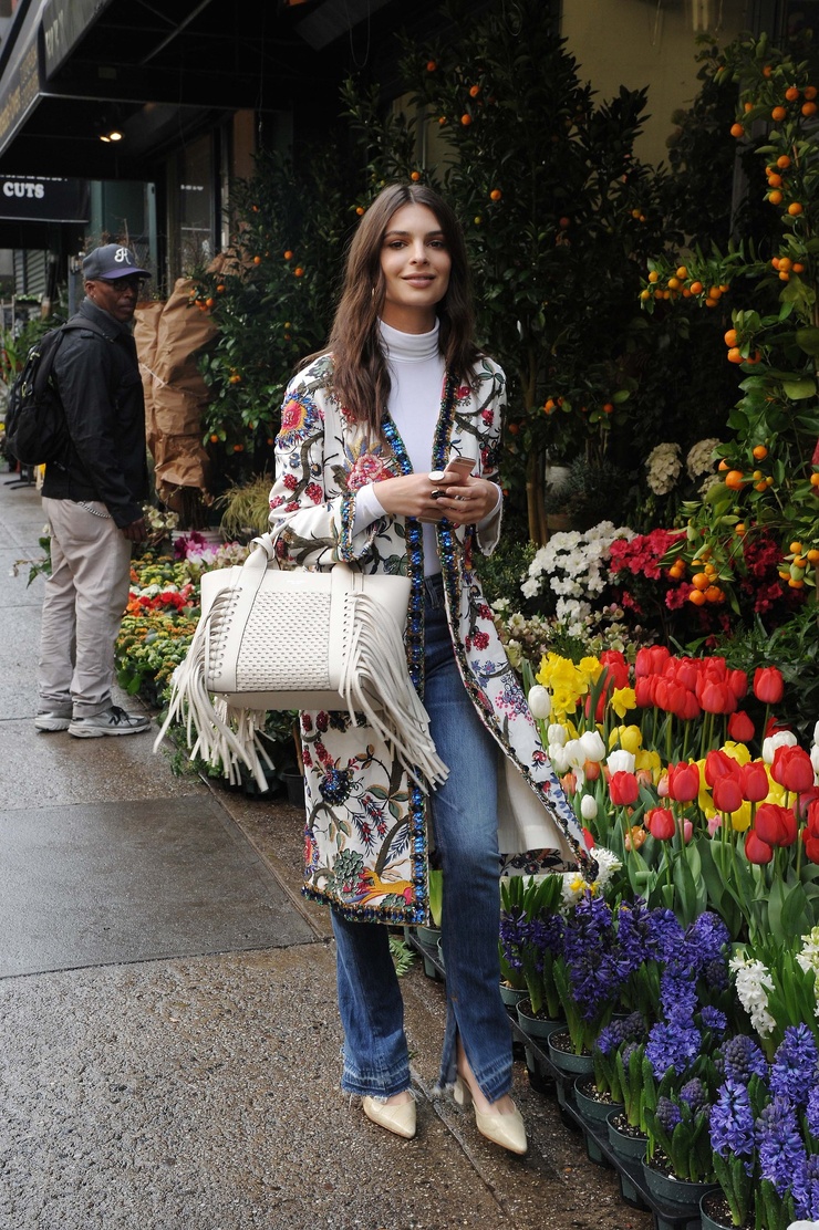 Emily Ratajkowski