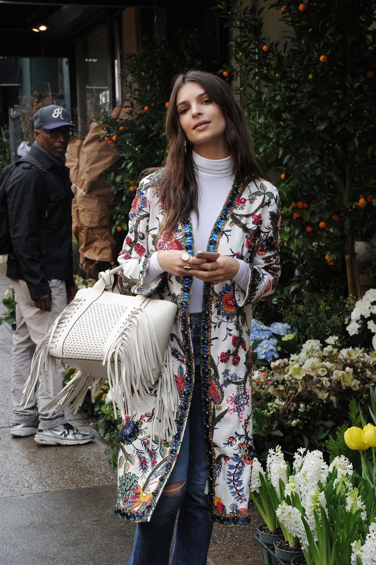 Emily Ratajkowski