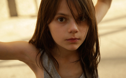 Dafne Keen picture