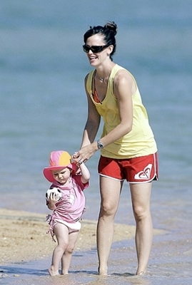 Violet Affleck