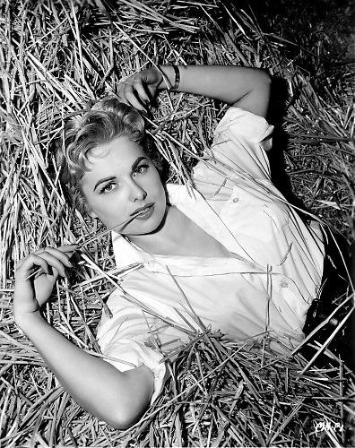 Martha Hyer