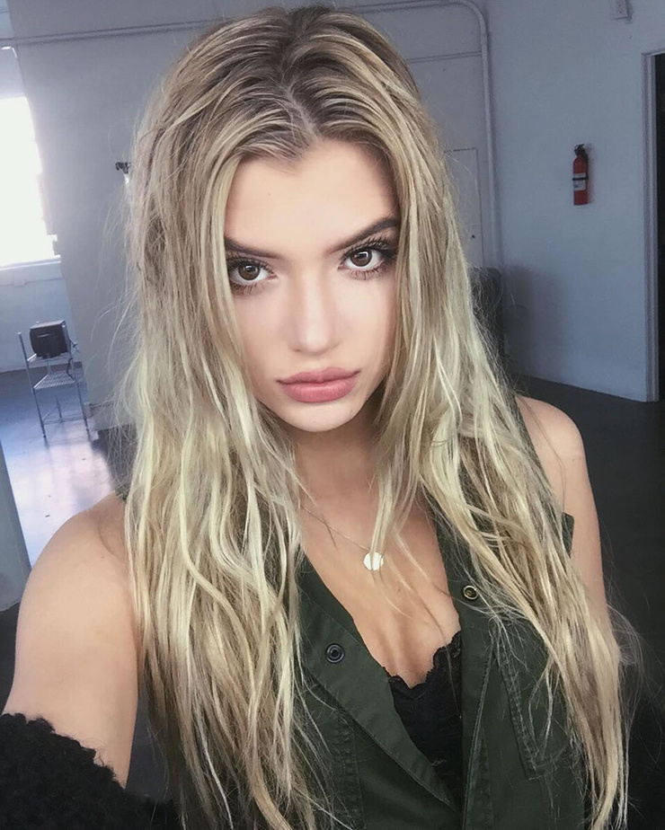 Alissa Violet