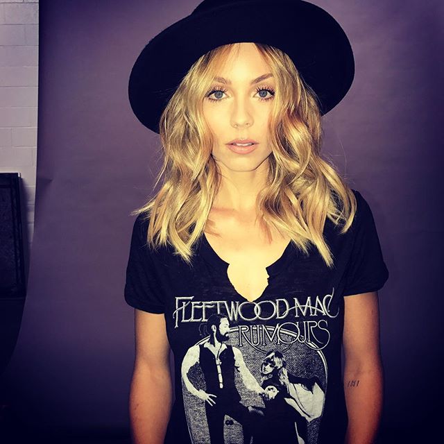 Laura Vandervoort Laura Vandervoort