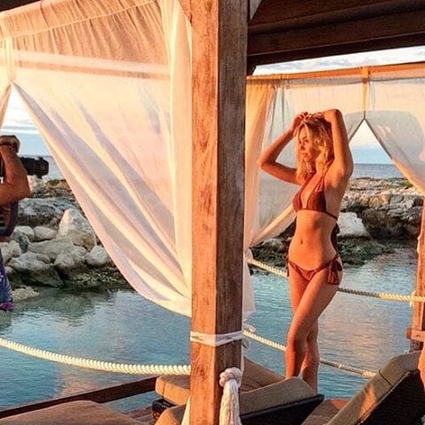 Alexis Ren