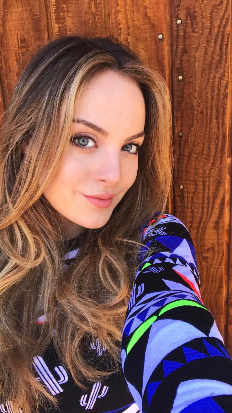 Elizabeth Gillies