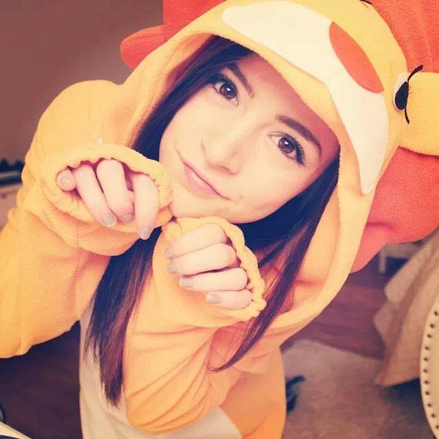 Chrissy Costanza Chrissy Costanza