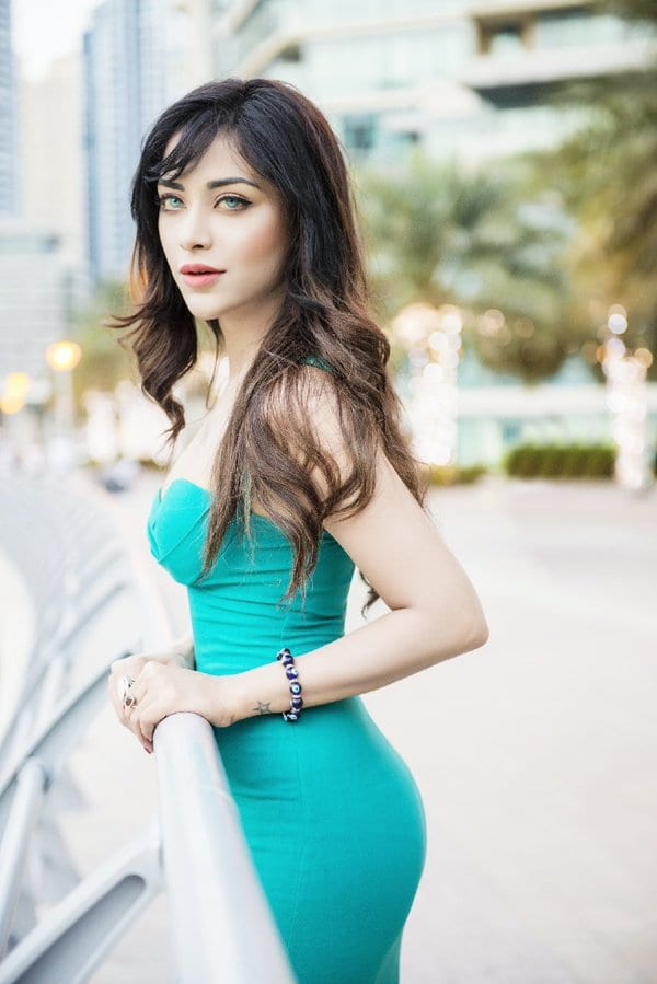 Angela Krislinzki Angela Krislinzki